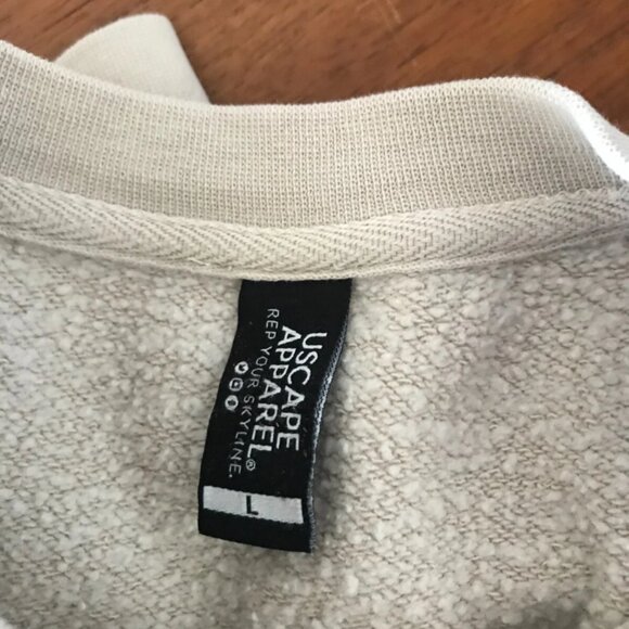 USCAPE Apparel Central Michigan University Beige Crewneck Sweatshirt Size Large - Picture 5 of 5